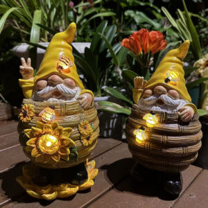 solar-bee-garden-gnomes.jpg